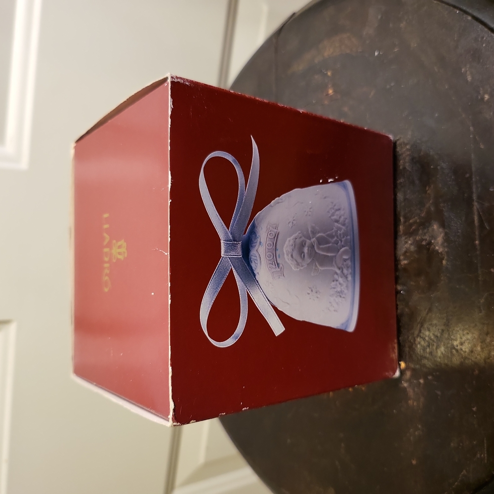 Lladro 2000 Porcelain Collectors Christmas Bell